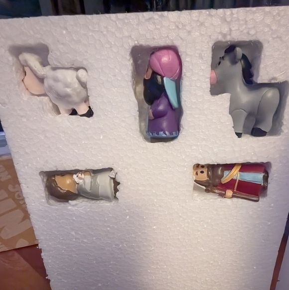 Nativity Scene Playset for Kids - Picture 3 of 3